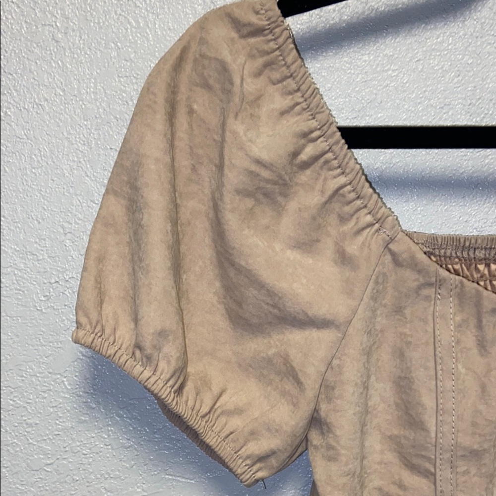 KIRIOUS LOS ANGELES Tan Smocked Puff Sleeve Peasant Cottagecore Crop Blouse 3474 - Picture 4 of 10